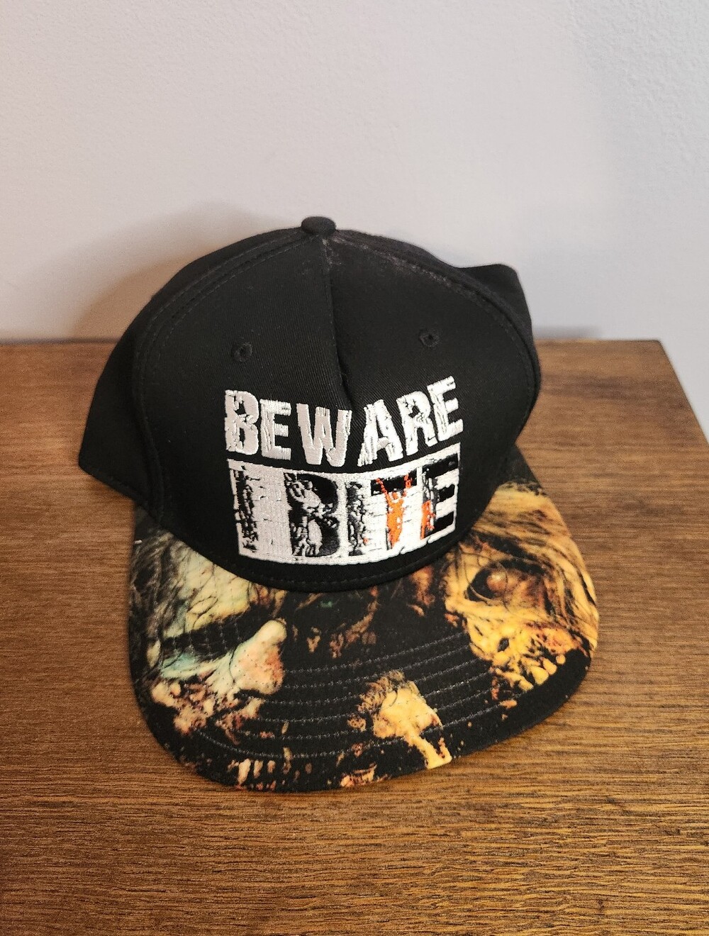 Amc The Walking Dead One Size Fits Most Hat Beware I Bite Snapback 2017